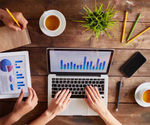 میز یک فریلنسر