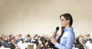 سخنرانی برای یک جمع بزرگ